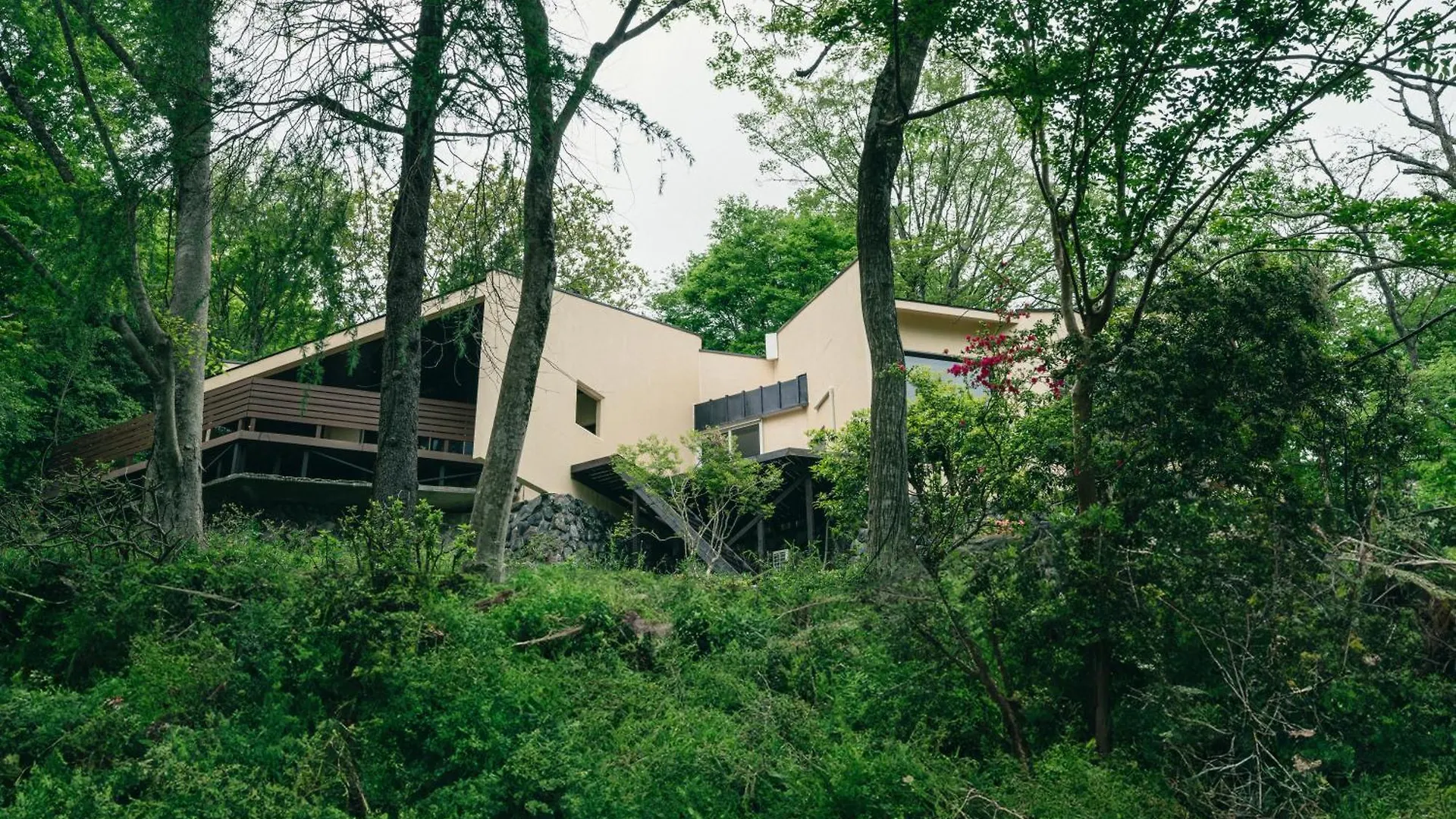 Aknot Hakone 大涌谷を望むモダニズム建築 東京から90分 Villa 0*,  Japán